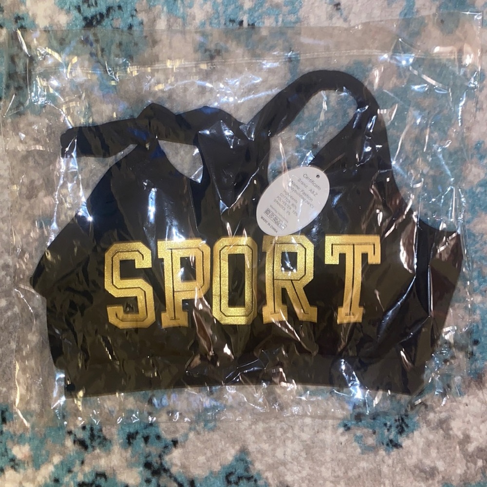 Sports bra black